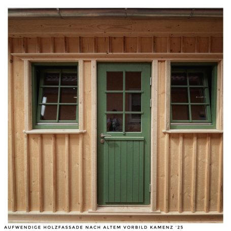 aufwendige Holzfassade (Oberlausitzer Verschlag) nach altem Vorbild Kamenz `25